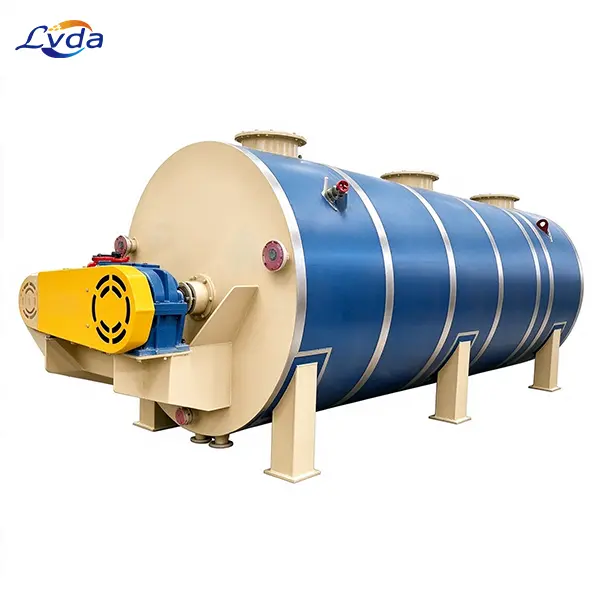 Horizontal oil-rendering kettle